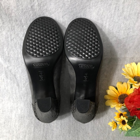 Gray Suede/Croc Heeled Mary Jane Pumps - Picture 15 of 16